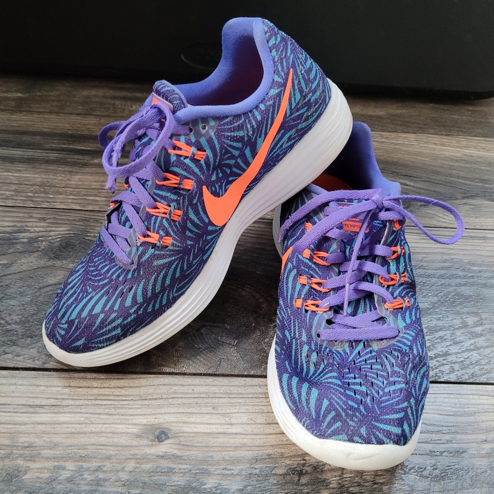 Womens Nike Size 7.5